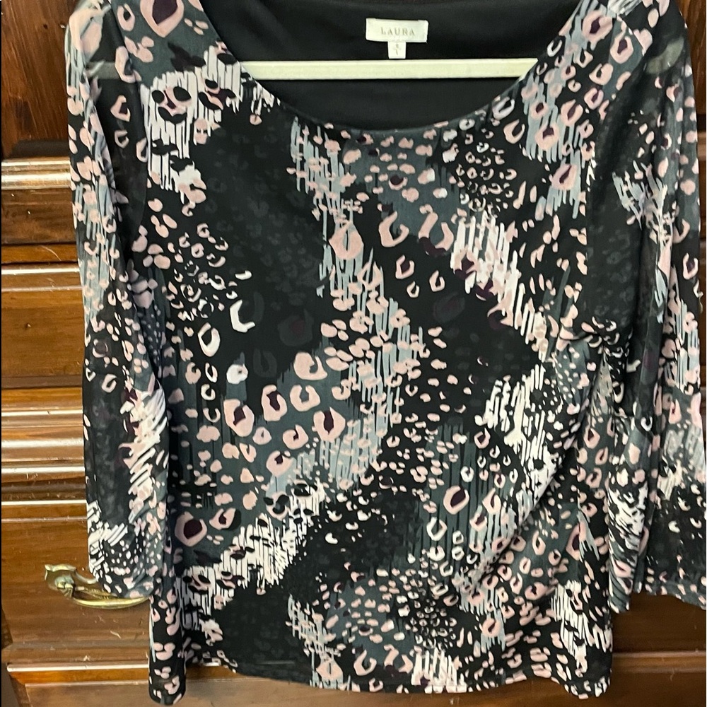 Laura Blouse Like new